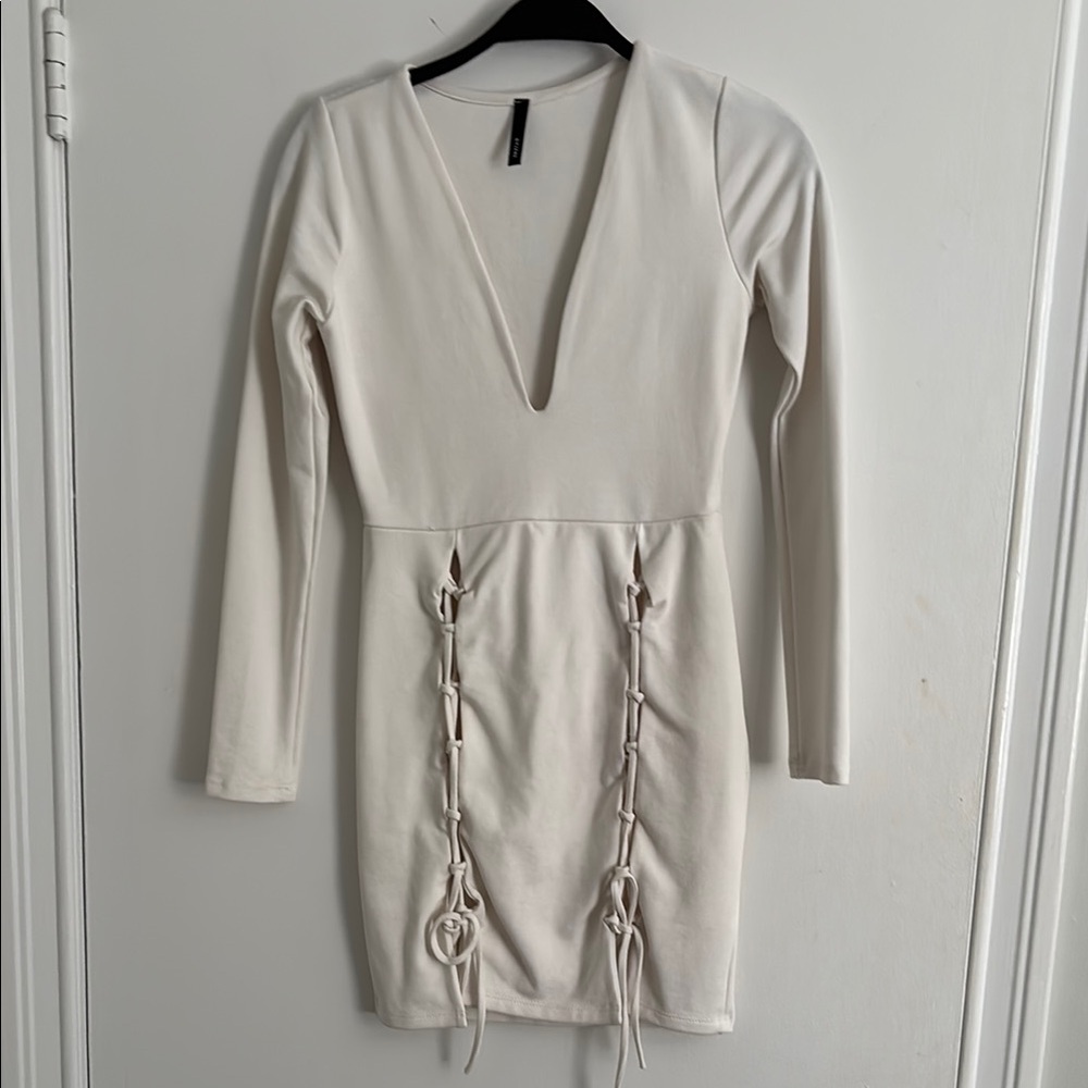 Elegant Cream Long Sleeve Dress